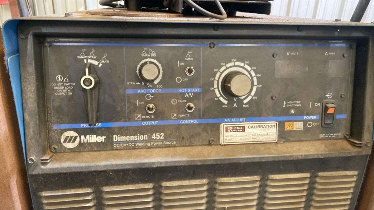 Miller Dimension 452 Welding Power Source w/ 70 Series 24V Wire Feeder, 3-Phase, 450A, MH290026C