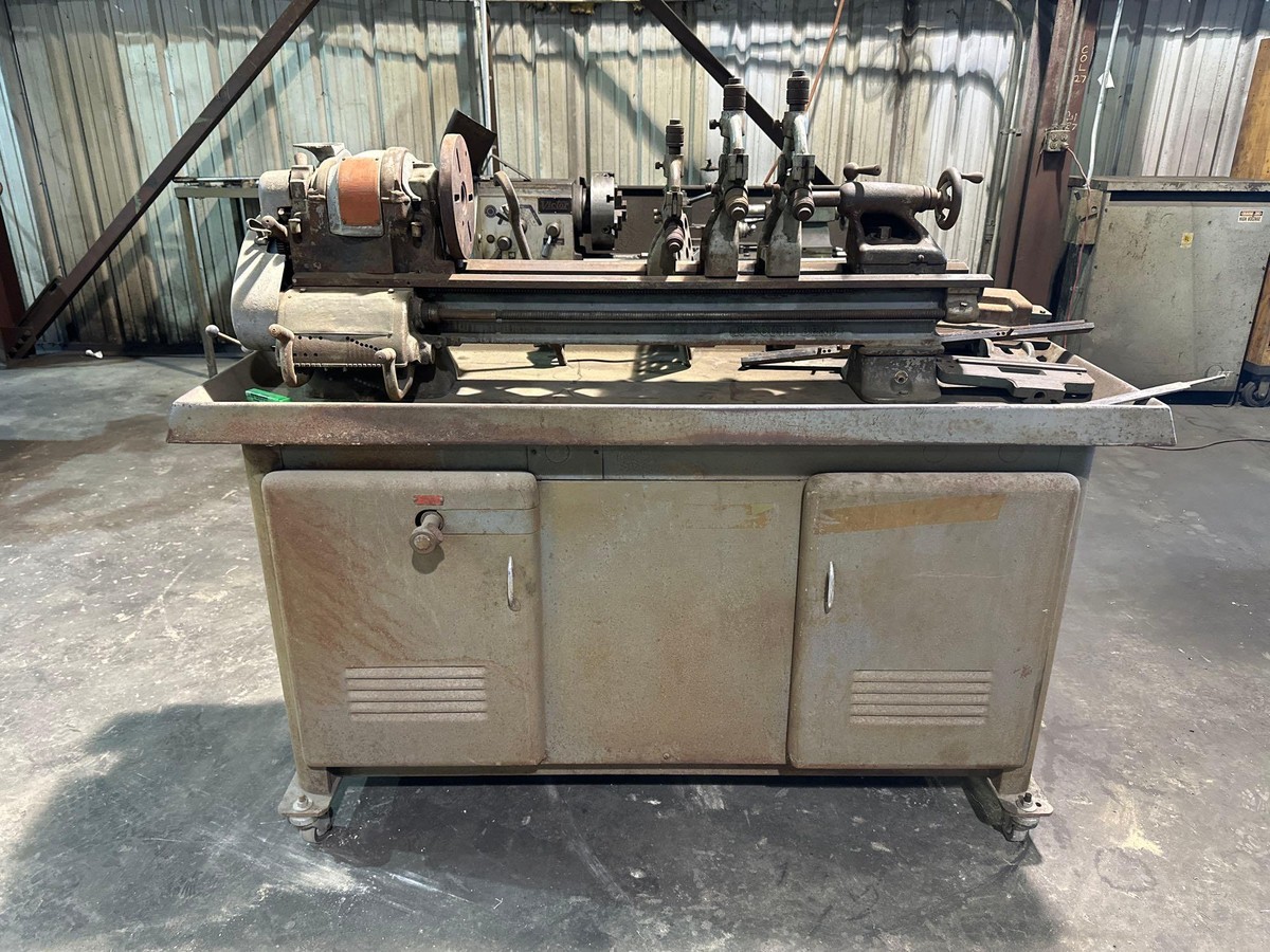 " South Bend Lathe on Casters, S/N 4269RKL16