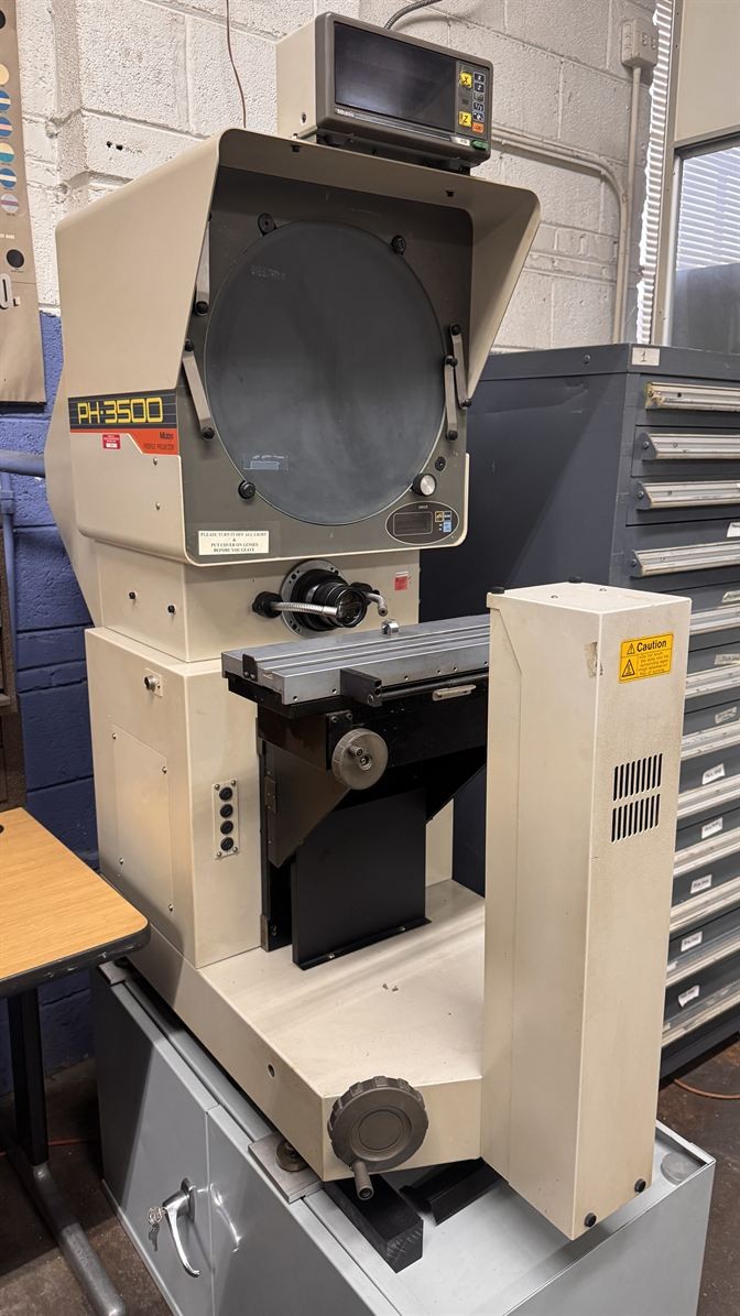 MITUTOYO PH-3500 Optical Comparator, s/n 860110, w/ KS 2-Axis Digital Readout