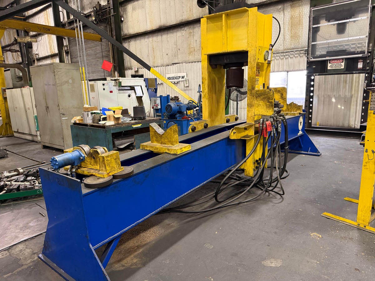 Superior Travelling Column Hydraulic Straightening Press