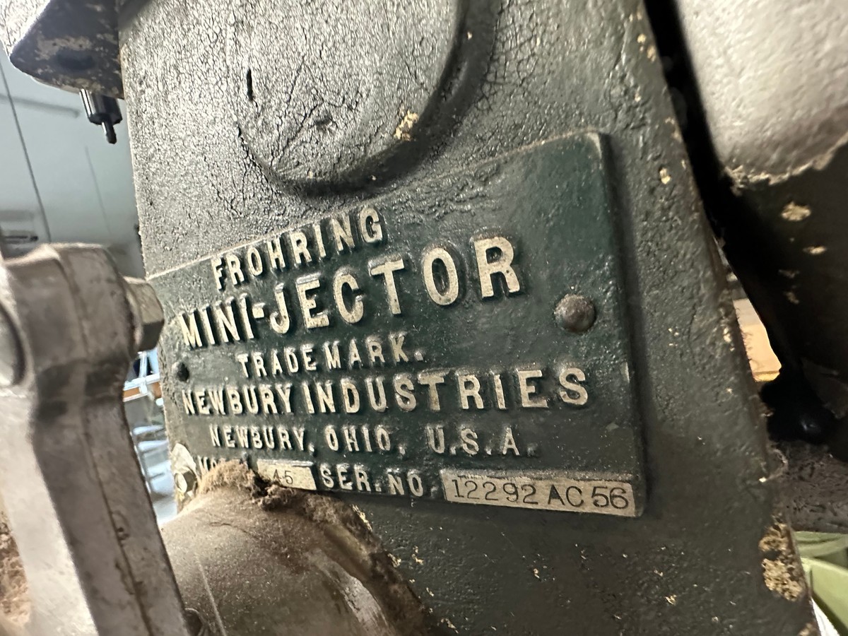 Frohring #146 Mini-Jector With Stand